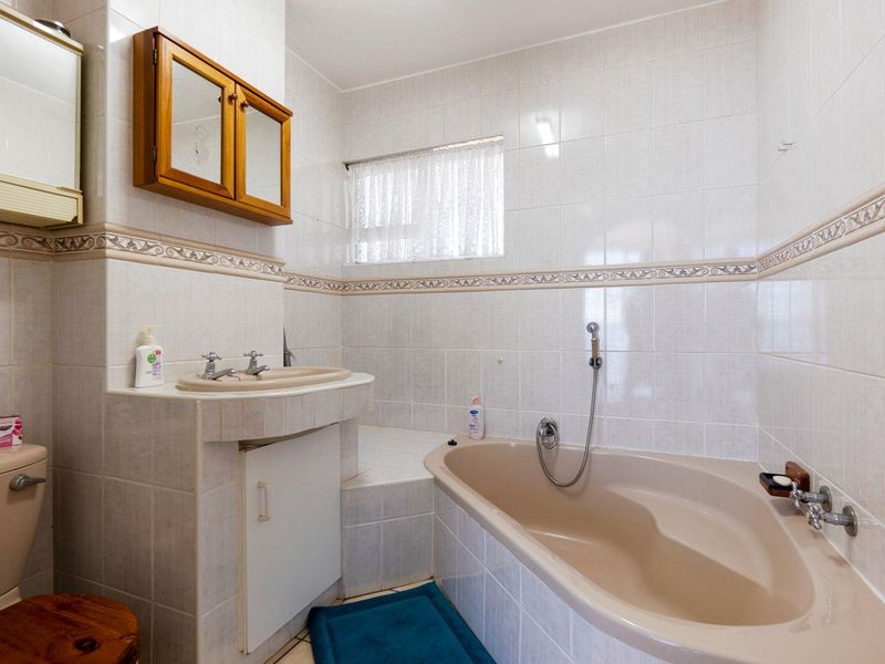 Whale watching and the sound of the ocean - Photo 7