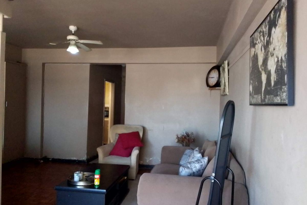 Bachelor Apartment In Durban Central - Photo 4