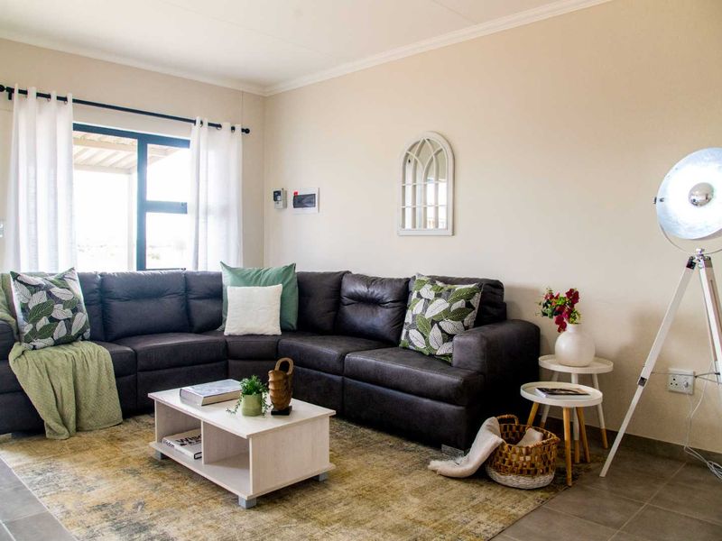 TICKS ALL THE BOXES - Photo 2