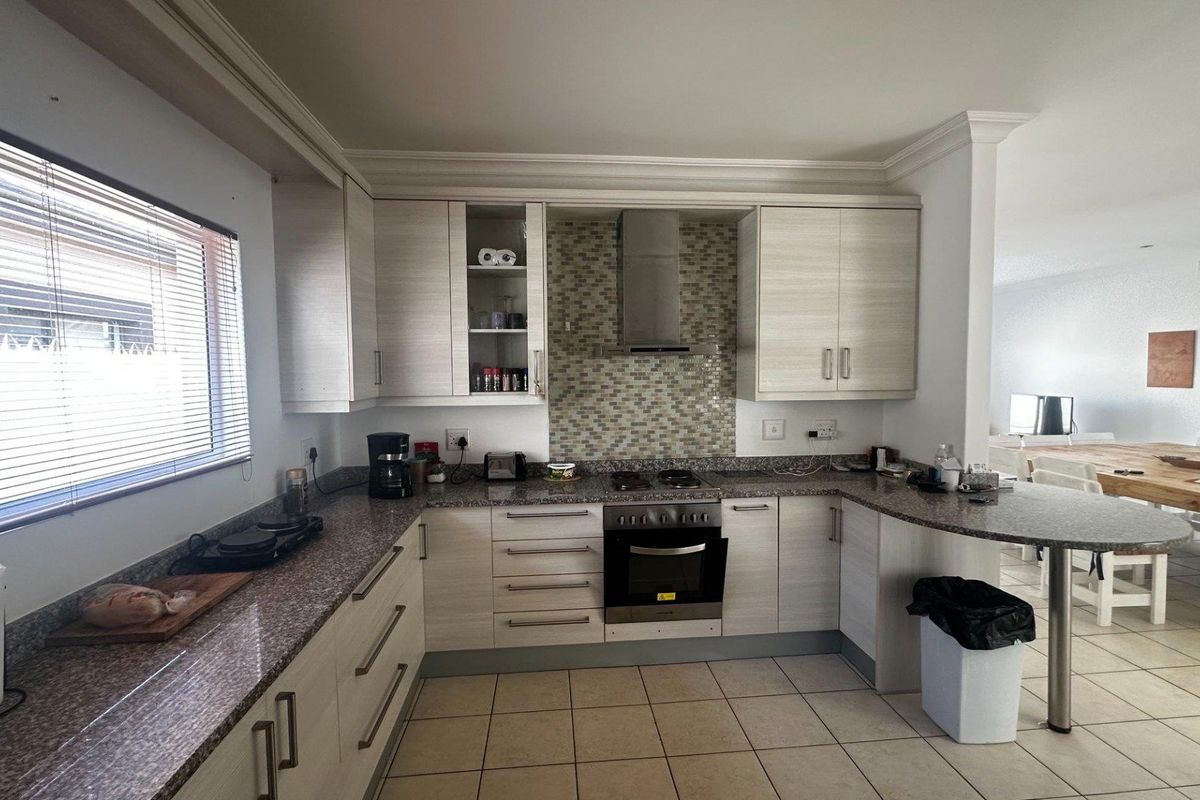 Just Listed Bargain - Photo 2