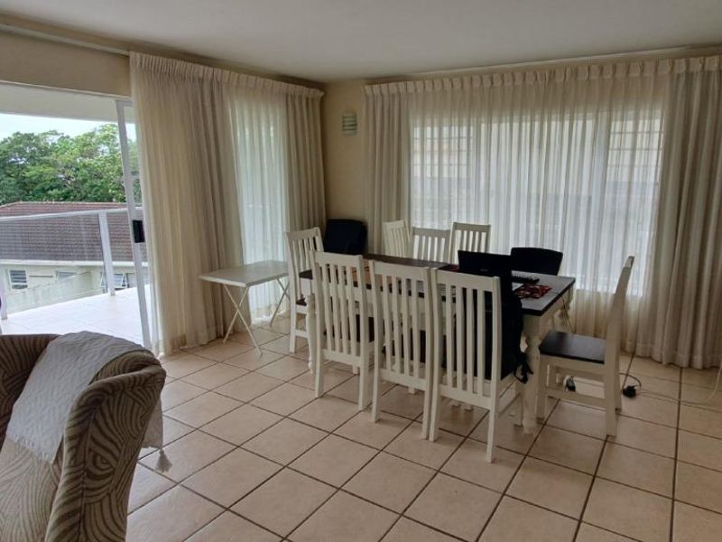 Furnished 3 Bedroom Duplex in Shelly Beach - Photo 4
