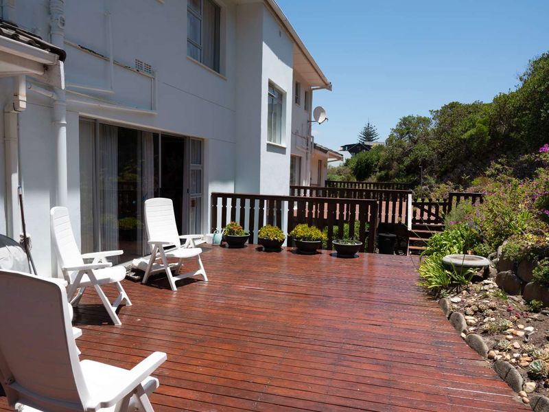 Brenton on Sea - Versatile Dual-Unit Coastal Home with Stunning Ocean Views - Photo 2