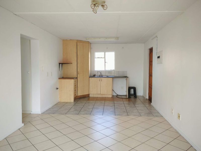 "Modern Comfort & Security in a 3-Bedroom Haven!" - Photo 5