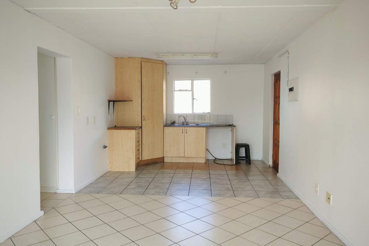 "Modern Comfort & Security in a 3-Bedroom Haven!" - Photo 5