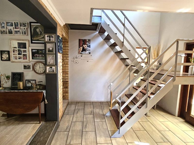 3 Bedroom Family Home in Montana Park - Photo 2