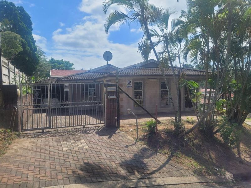 Cozy Buffels Bosch Home with Modern Kitchen and Secure Parking - Photo 1