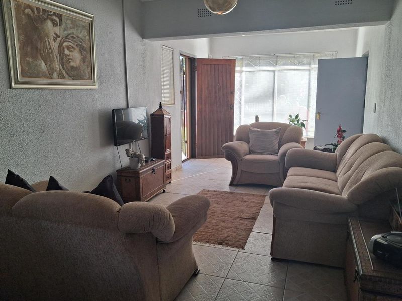 Large Family Home for sale - Photo 1