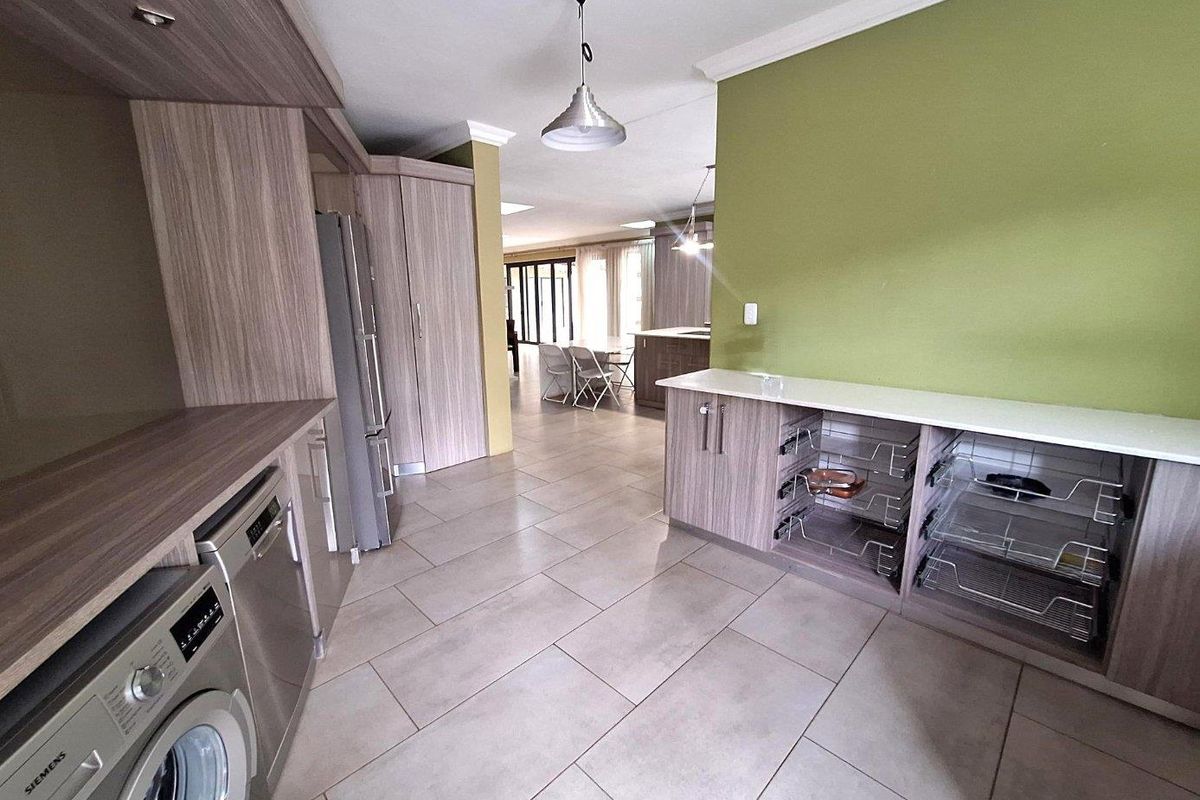 3 Bedroom House to Rent in Seasons Lifestyle Estate Hartbeespoort R 25 000  pm - Photo 4