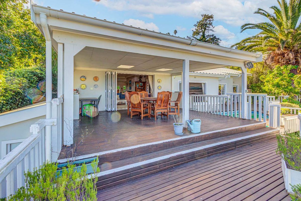 Charming family home with separate flat - Photo 5