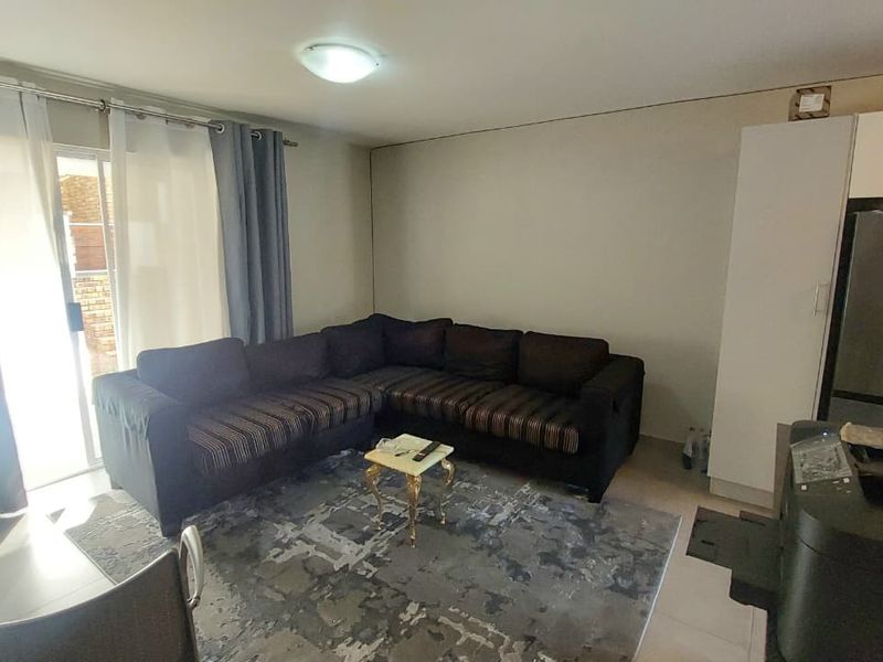 Cozy 2-Bed Ground-Floor Unit with Private Patio & Storage - Photo 5