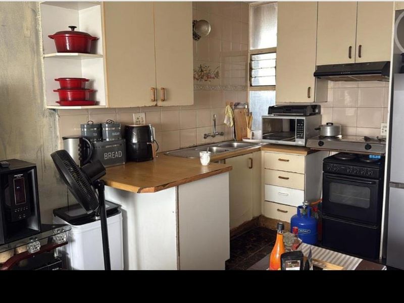 I bedroom flat in Kempton Park CBD - Photo 8