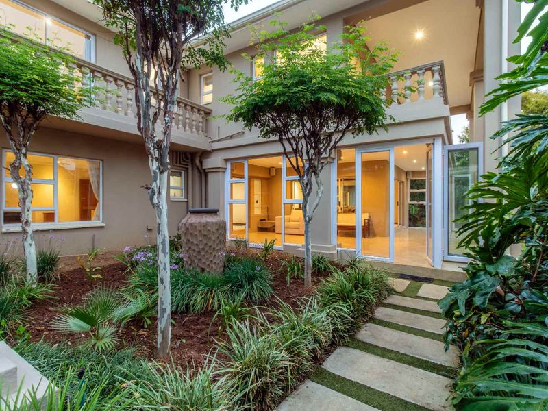 Spectacular 5 Bed, 5 Bath House in Sought after area in Sandon - Photo 6