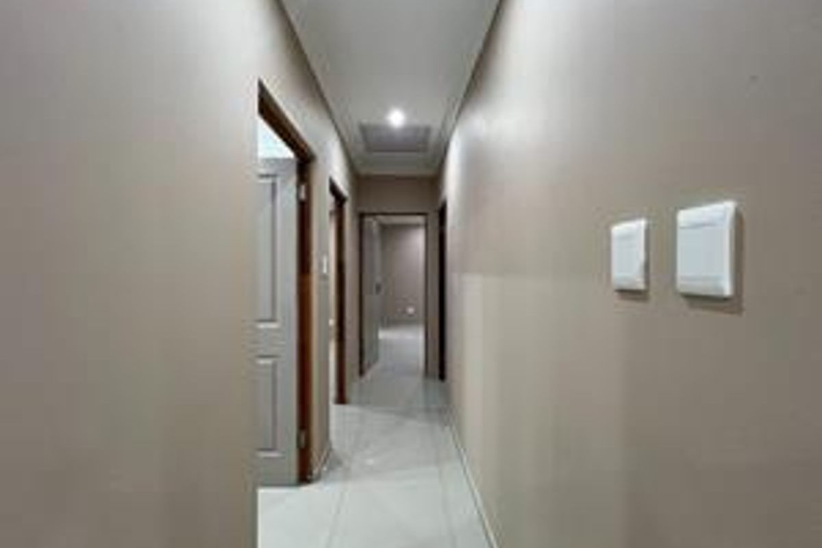 Secure and stylish: Full-Title homes with solar geysers and borehole! - Photo 5