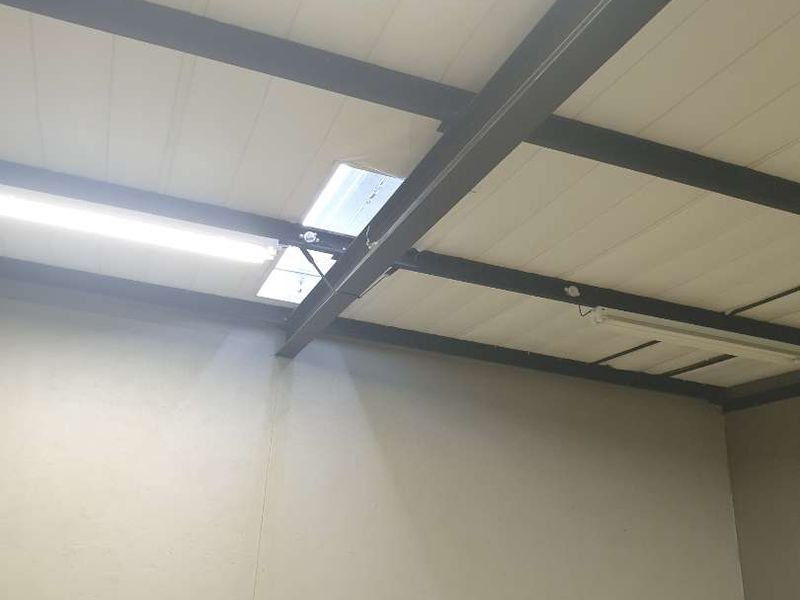 PROSPERITA WAREHOUSE TO LET - Photo 9