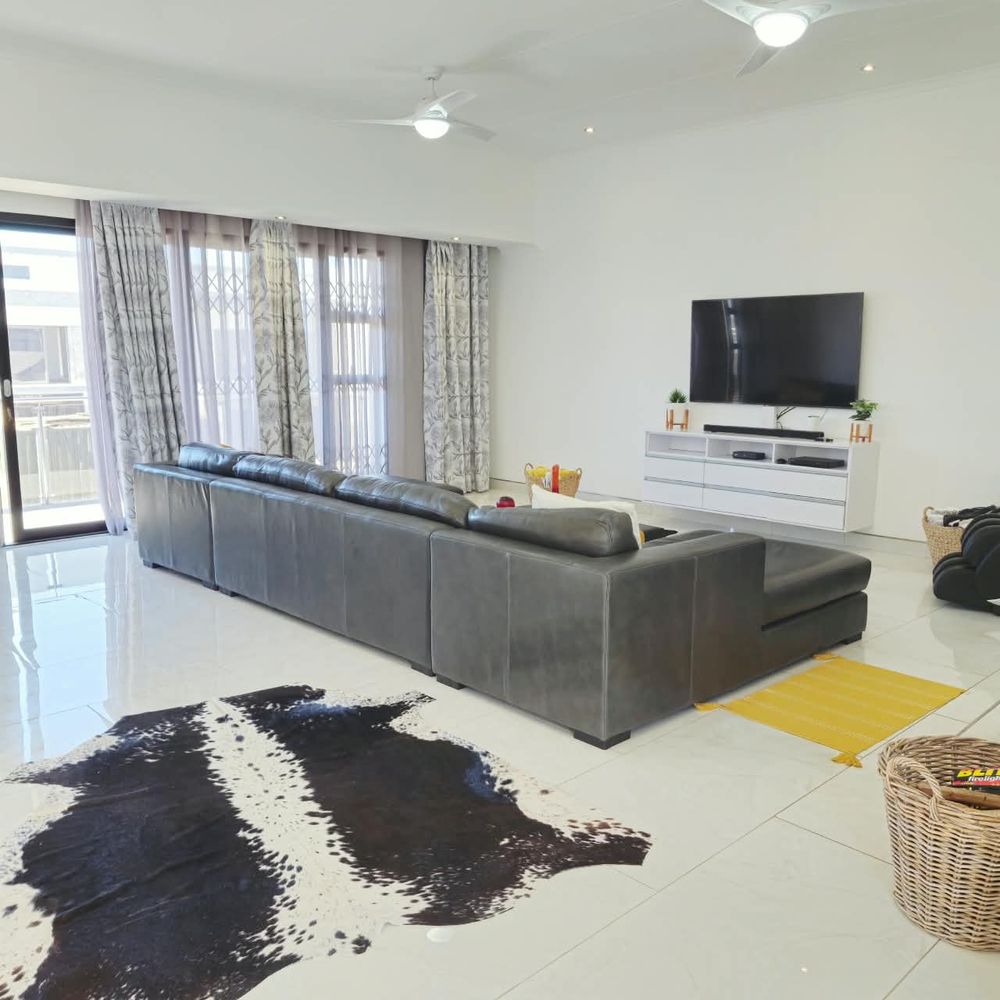 Second entertainment lounge on the first floor