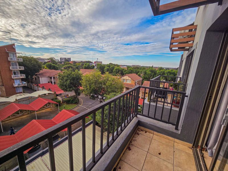 Rare Top-Floor Loft | For Sale | Hillcrest, Pretoria | Sole Mandate - Photo 10