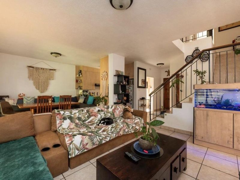 Elevated Family Living in a Secure Glenvista Setting - Photo 2