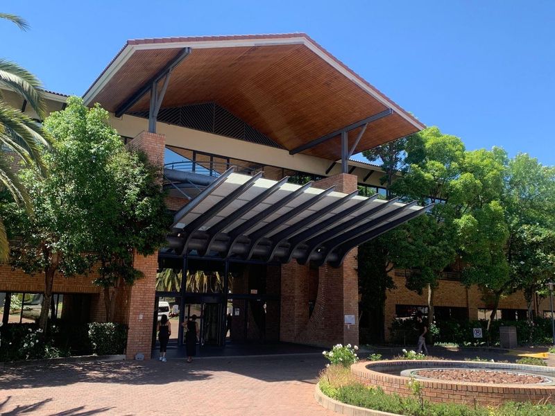 877m2 Woodmead Office To Let - Photo 2