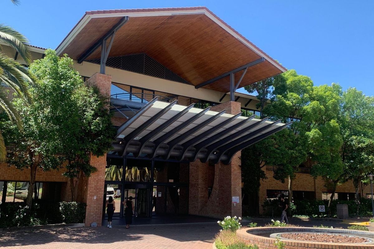 877m2 Woodmead Office To Let - Photo 2