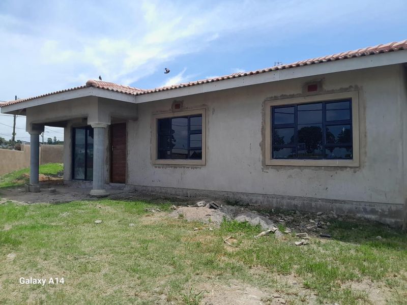 3 BEDROOM FREESTANDIN HOUSE WITH GARAGE IN ILLOVU - Photo 2