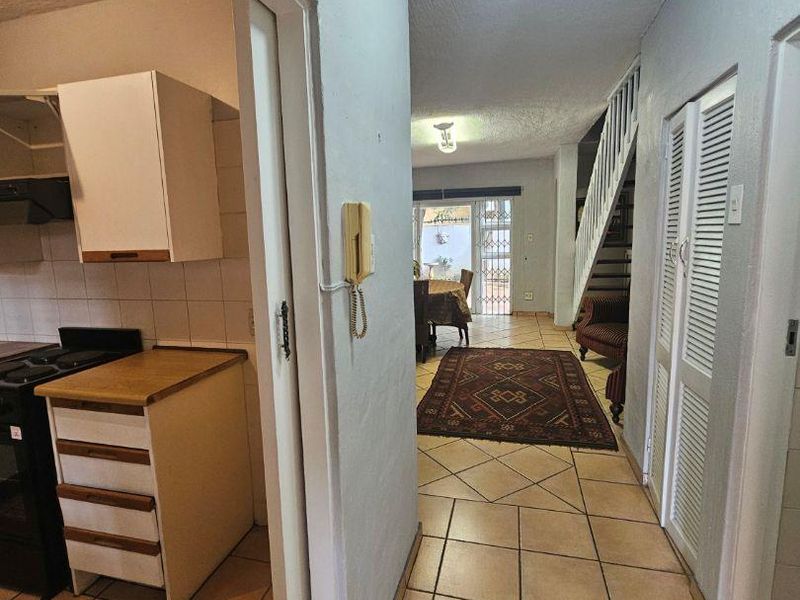 Furnished, modern, spacious 2-Bedroom Duplex Apartment in Villa La Mancha Complex in Brooklyn - Photo 9