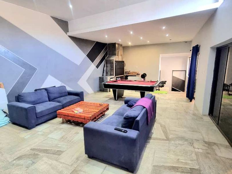STUNNING HOUSE FOR SALE - Photo 4