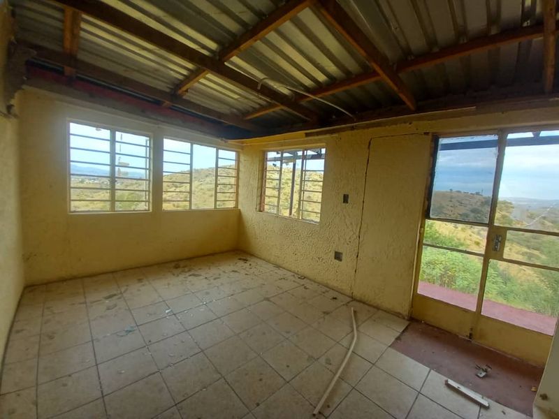 Renovators  Dream  - Price Negotiable - Photo 6