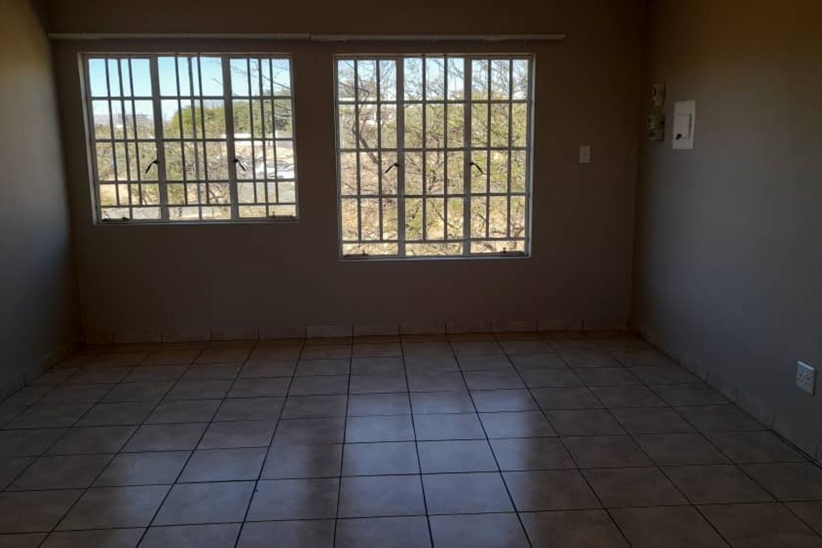 safe two bedroom apartment near amenities - Photo 4