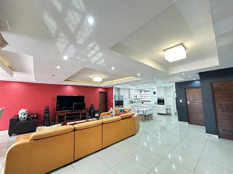 Stunning 3-Bedroom Family Home for Sale in Clarina - Photo 7