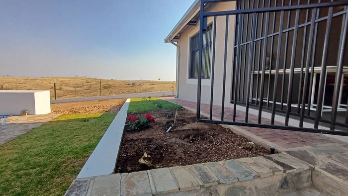 Property #2552008, House Rental Monthly in Daan Viljoen