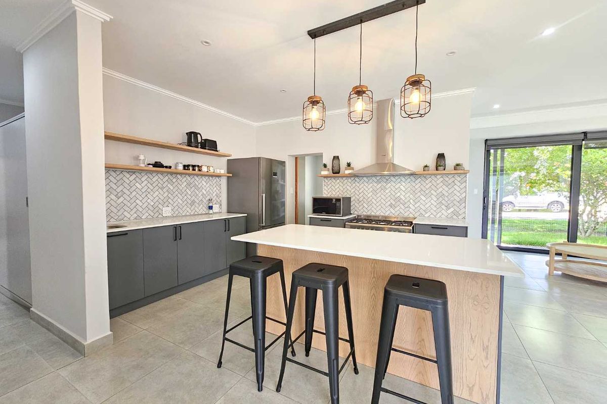 Upmarket family home with flatlet for sale in Stilbaai-Wes. - Photo 3