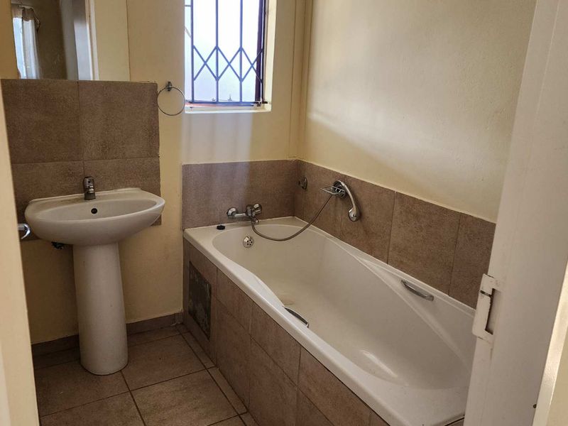 Home Sweet Home in Platinum Village - Photo 7