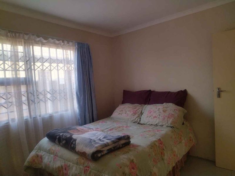 3 bedrooms house for sale in Soshanguve VV - Photo 8