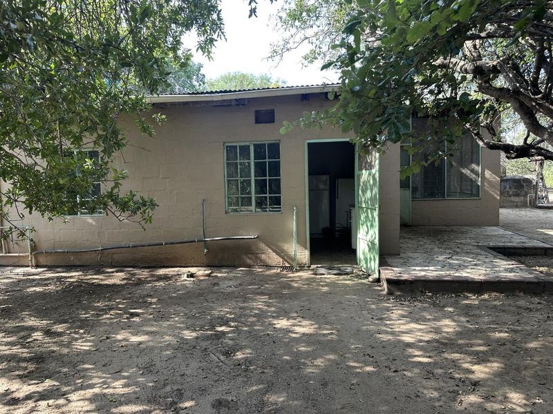 Private 143ha Bushveld Farm in Big 5 Area - Photo 2