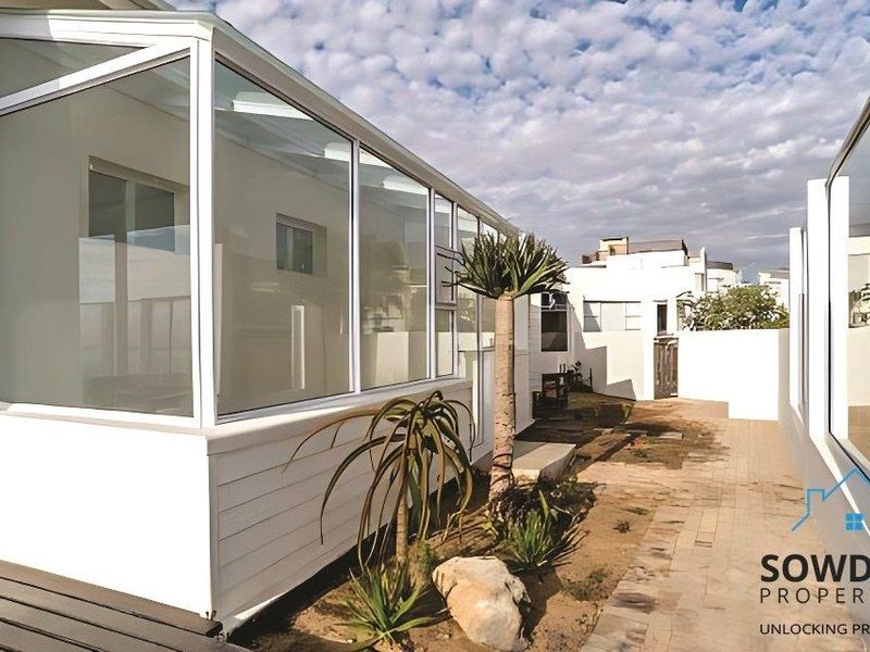 Swakopmund Vogelstrand FOR SALE Guest House 10 Bedrooms Furnished - Photo 2