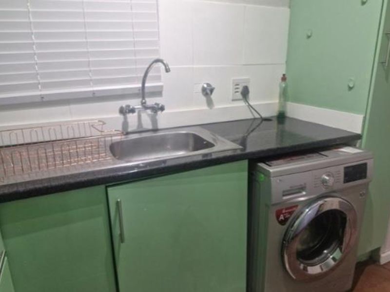 Charming 1 Bedroom Apartment To Let - Photo 5