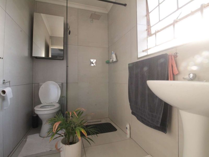 3 Bredroom for sale in Clayville, Midrand Village - Photo 6