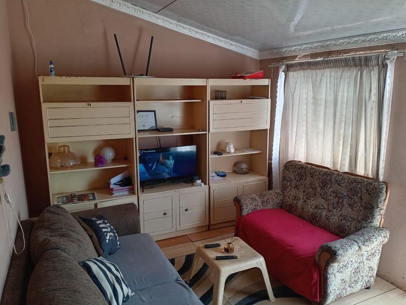 Convenient 3-Bedroom Home for Sale – Lotusville, Northdale - Photo 4