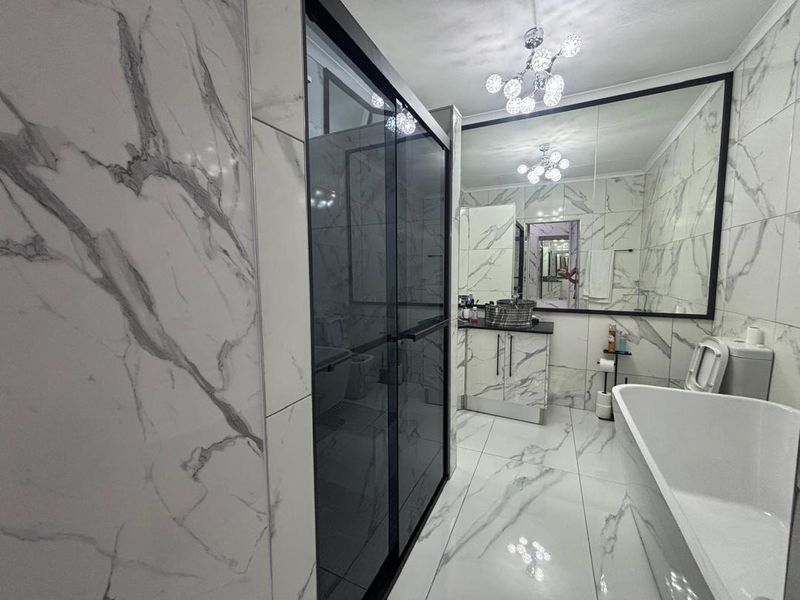 Newly renovated home for sale in Kleine Kuppe - Photo 5