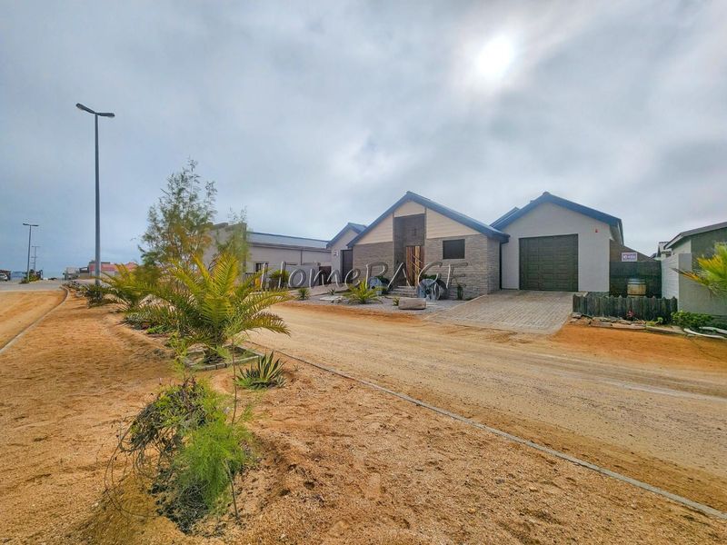 Ext 11 (Sun Bay), Henties Bay:  Thoughtfully designed 3 Bedr home with heated pool is for Sale - Photo 2
