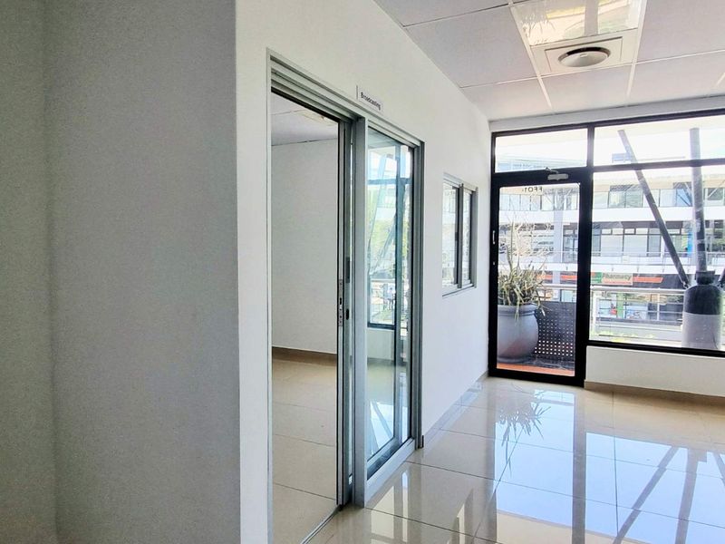 Commercial Space to Rent | Somerset Park - Value Rental, Fibre-Ready, Quick N2/M41 Access - Photo 3