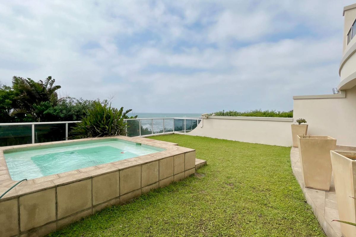 Stunning Beach front Apartment - Photo 3