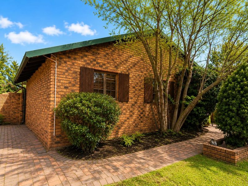 Exceptional Multi-Purpose Property with Extensive Parking & Entertainment Facilities - Photo 2
