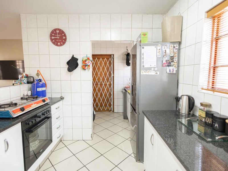 Two bedroom Duplex Townhouse in Celtisdal, Centurion - Photo 5