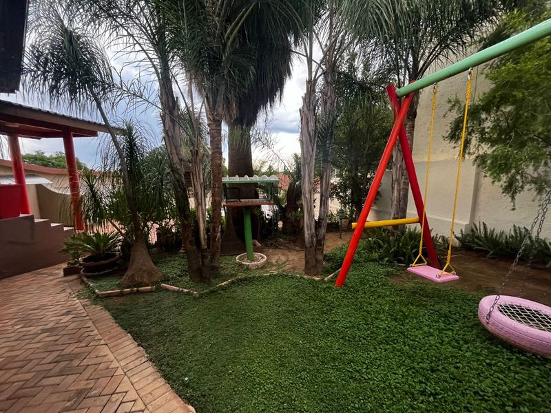 Olympia fairytale house for sale - Photo 4