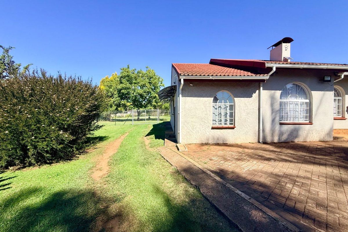 4 Bedroom house for sale in Pailpietersburg - Photo 4
