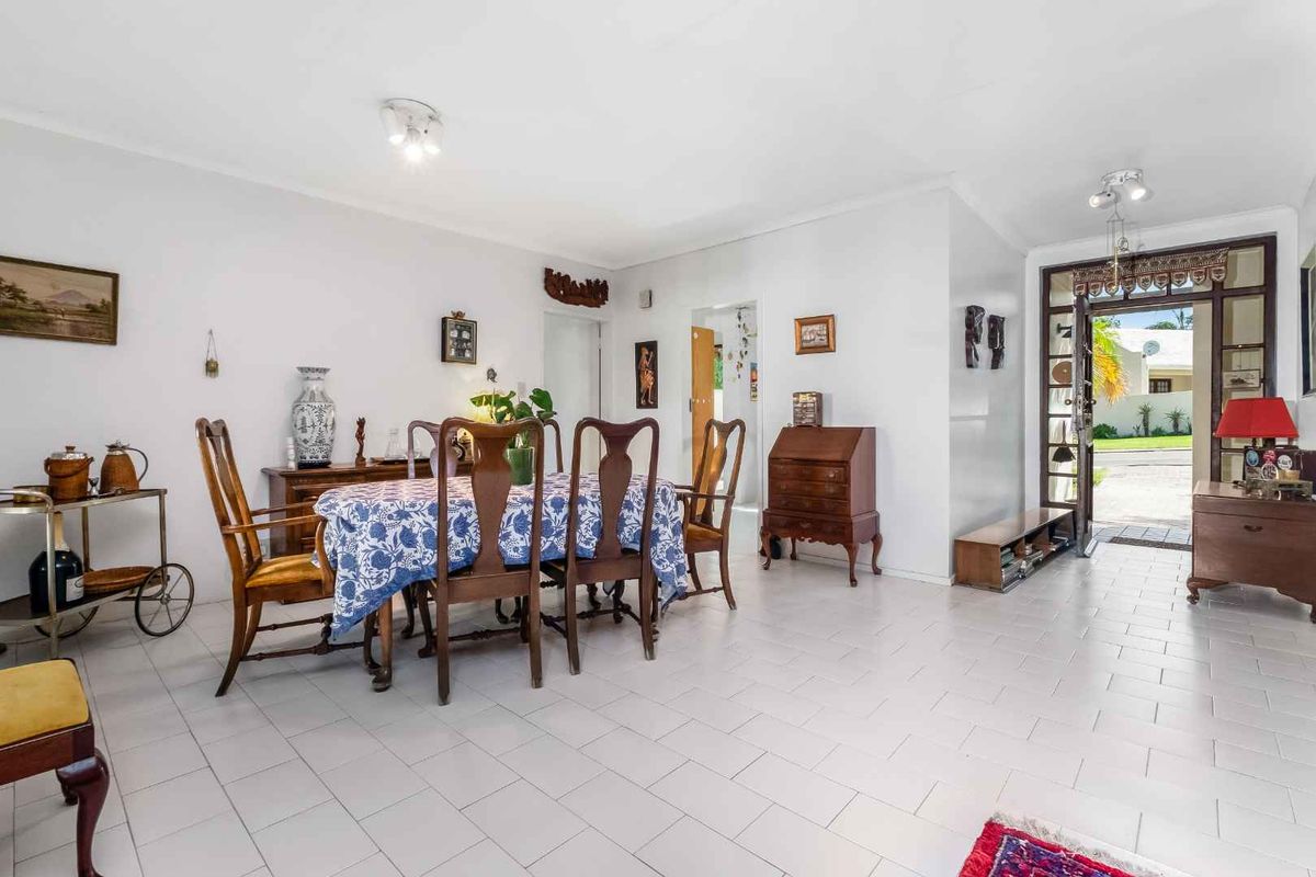 A Delightful Cluster Home In Sought After Lanzerac Situated On A Corner Stand - Photo 4