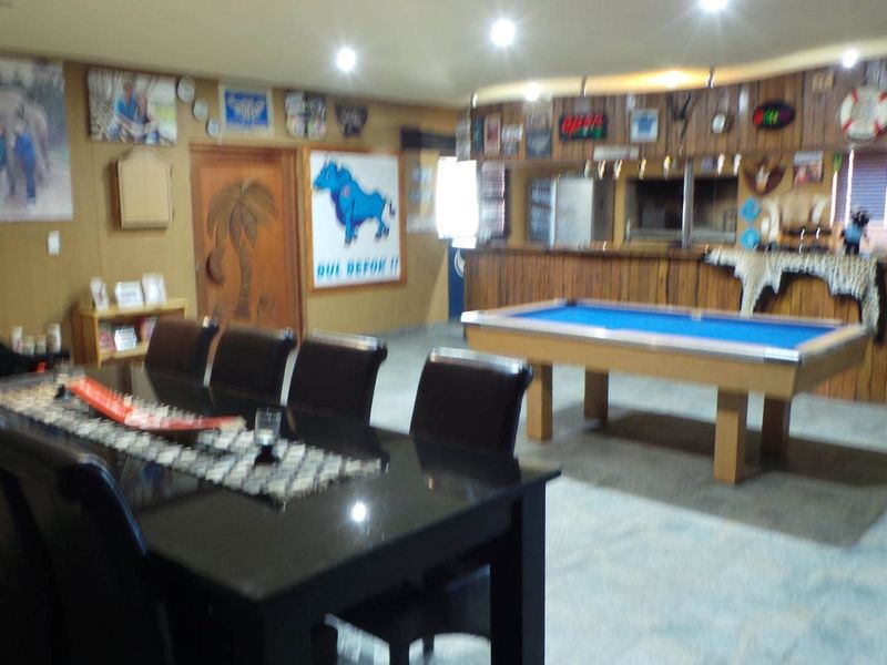 Perfect for the large family and the entertainer! - Photo 3
