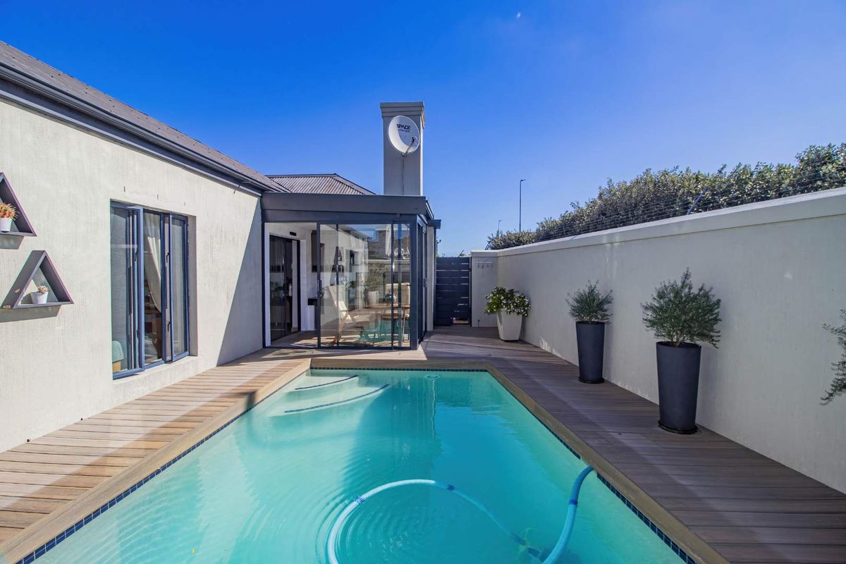A Rare Gem in Atlantic Beach Golf Estate - Photo 4