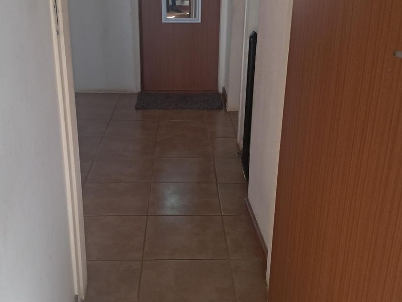 3 BEDROOM APARTMENT - Photo 7